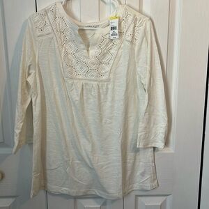 Flowy, three quarter sleeve woman’s top